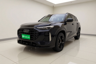 奥迪Q6 2024款 45 TFSI quattro 黑武士版 6座