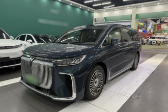 岚图汽车 岚图梦想家 2025款 PHEV 四驱尊贵乾崑版