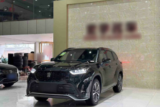 丰田 皇冠陆放 2026款 2.5L HEV四驱尊贵版