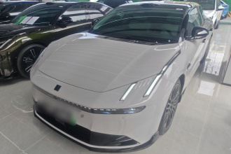 领克10 EM-P 2025款 240四驱Ultra