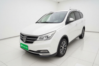 宝骏730 2019款 1.5L 手动时尚型 7座 国VI