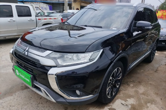 三菱 欧蓝德 2019款 2.0L 两驱畅享版 7座 国VI