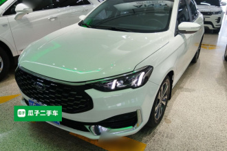 福特 福睿斯 2021款 1.5L 自动钻石版
