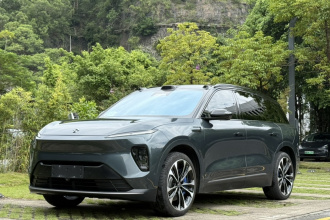 蔚来ES8 2023款 100kWh 签名版