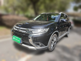 三菱 欧蓝德 2018款 2.0L 两驱嘉乐版 7座