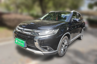 三菱 欧蓝德 2018款 2.0L 两驱嘉乐版 7座