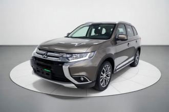 三菱 欧蓝德 2018款 2.0L 两驱嘉乐版 7座