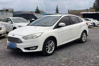 福特 福克斯 2015款 三厢 1.6L 自动风尚型