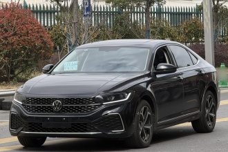 大众 帕萨特 2025款 出众款 380TSI 星空龙腾版