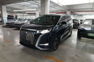 腾势D9 2022款 EV 600 四驱尊荣型