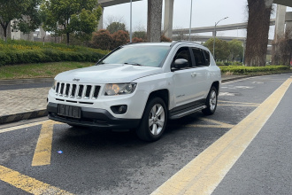 Jeep 指南者(进口) 2014款 2.0L 两驱运动版
