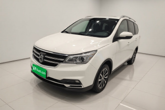 宝骏730 2019款 1.5L 手动时尚型 7座 国VI