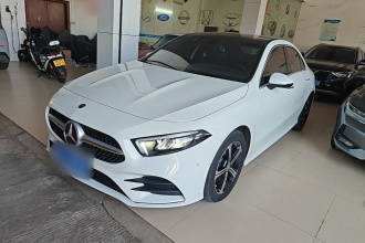 奔驰A级 2022款 A 200 L 运动轿车动感型