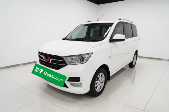 五菱汽车 五菱宏光 2021款 改款 1.5L S舒适型 液压助力LAR