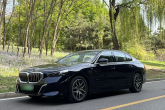 宝马i5 2025款 eDrive 40L M运动套装