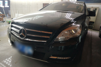 奔驰R级 2017款 R 320 4MATIC 商务型臻藏版