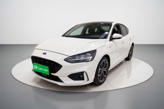 福特 福克斯 2021款 三厢 EcoBoost 180 自动ST Line