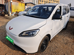 五菱汽车 五菱宏光新能源 2025款 增程式混动 50KM 实用型