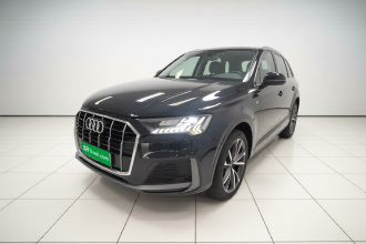 奥迪Q7 2023款 55 TFSI quattro S line运动型