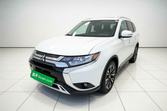 三菱 欧蓝德 2020款 2.0L 两驱畅享版 5座