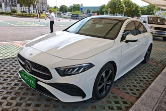 奔驰A级 2023款 A 200 L 时尚型