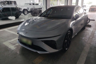 哪吒汽车 哪吒S 2022款 增程版 1160km 后驱中版
