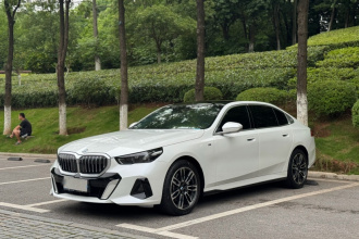 宝马5系 2024款 530Li 领先型 M运动套装