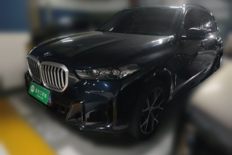 宝马X5 2023款 xDrive 30Li 尊享型M运动曜夜套装