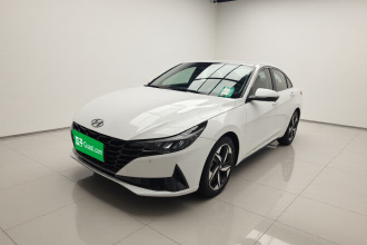 现代 伊兰特 2022款 1.5L CVT LUX尊贵版
