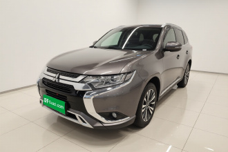三菱 欧蓝德 2021款 2.0L 两驱畅享版 7座
