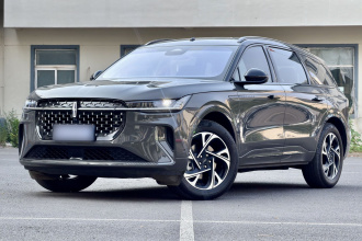 林肯 航海家 2023款 2.0T 四驱尊逸混动版