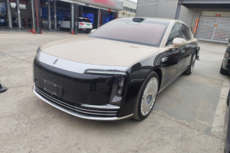 鸿蒙智行 尊界S800 2025款 增程 星耀尊享版 5座 (192线激光雷达）