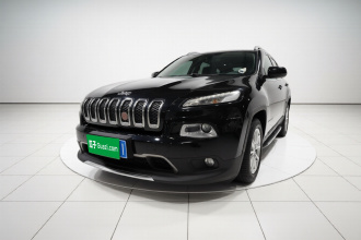 Jeep 自由光 2017款 2.0L 优越版