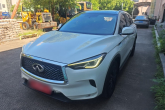 英菲尼迪QX50 2018款 2.0T 两驱时尚版