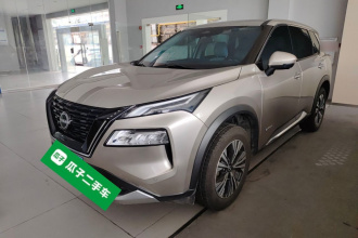 日产 奇骏 2023款 e-POWER 超混双电机四驱豪华版