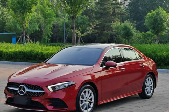 奔驰A级 2019款 改款 A 200 L 运动轿车