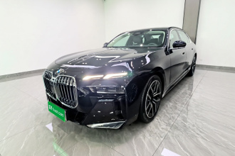 宝马7系 2023款 735Li M运动套装