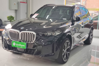 宝马X5 2023款 xDrive 30Li 尊享型M运动曜夜套装