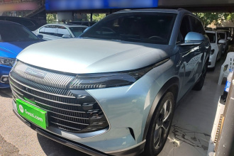比亚迪 护卫舰07 2023款 DM-i 100KM 尊贵型