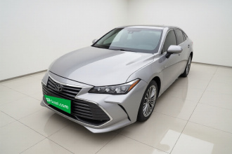 丰田 亚洲龙 2019款 双擎 2.5L XLE尊贵版 国VI