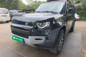 路虎卫士 2025款 110 3.0T P400 暗黑特别版