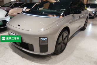 理想汽车 理想i6 2025款 两驱标准版