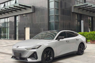 长安UNI-V 2023款 1.5T 尊贵型