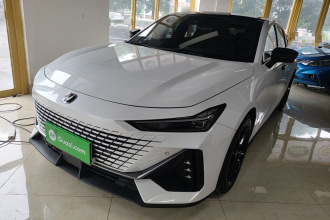长安UNI-V 2023款 1.5T 尊贵型