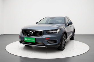 沃尔沃XC40 2022款 T4 四驱智行时尚版