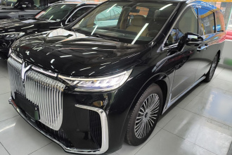 岚图汽车 岚图梦想家 2025款 PHEV 四驱旗舰鲲鹏版