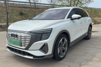 奥迪Q5 e-tron 2023款 40 e-tron 星耀型 锦衣套装
