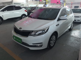起亚K2 2015款 两厢 1.4L MT GLS炫酷版