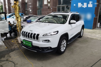 Jeep 自由光 2016款 2.4L 专业智能版