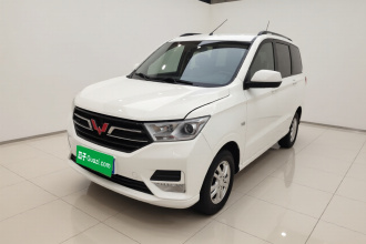 五菱汽车 五菱宏光 2021款 改款1.5L S舒适型 电动助力LAR